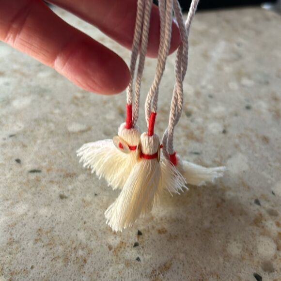 Johnny Was New 7 TASSELS with shell buttons and red trim with tags - Picture 8 of 8